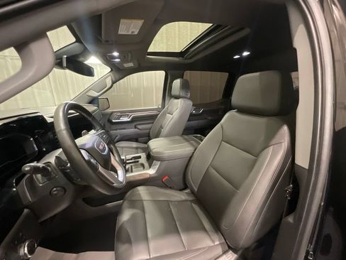 Used 2023 GMC Sierra 1500 SLT AWD/4WD image 9