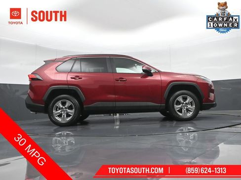 Used 2025 Toyota RAV4 XLE AWD/4WD image 36