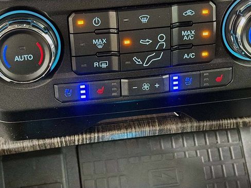 Used 2021 Ford F450 Lariat w/ Lariat Ultimate Package AWD/4WD image 39
