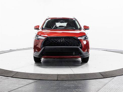 Certified 2024 Toyota Corolla Cross LE image 2