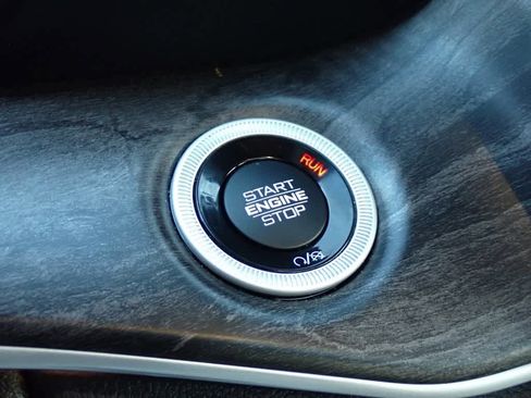 Used 2023 Jeep Grand Cherokee L Limited w/ Black Appearance Package image 26