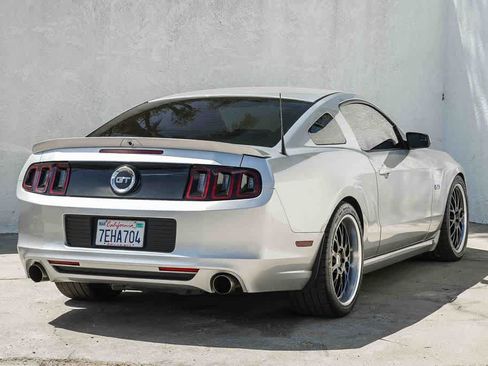 Used 2014 Ford Mustang GT Premium RWD image 4