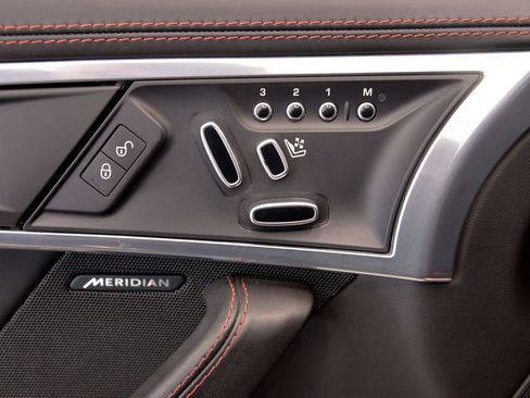 Used 2020 Jaguar F-TYPE Coupe image 17