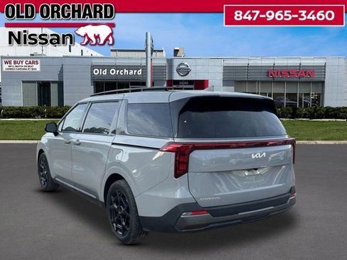 Used 2025 Kia Carnival SX FWD image 8