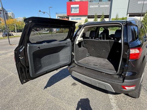 Used 2021 Ford EcoSport Titanium image 9