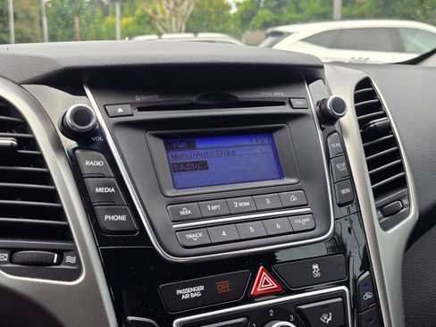 Used 2013 Hyundai Elantra GT w/ Touch & Go Pkg FWD image 27