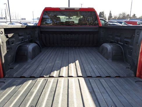 Used 2019 GMC Sierra 1500 SLE w/ SLE Value Package image 32