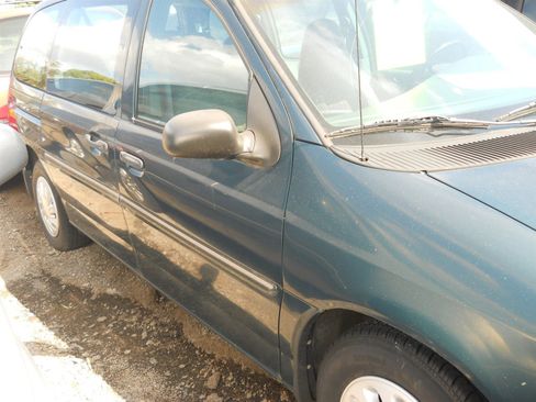 Used 1998 Ford Windstar GL image 5