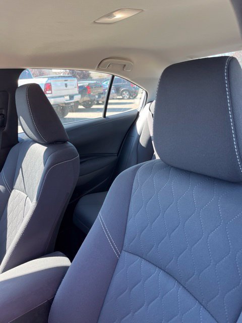 Used 2025 Toyota Corolla LE FWD image 11
