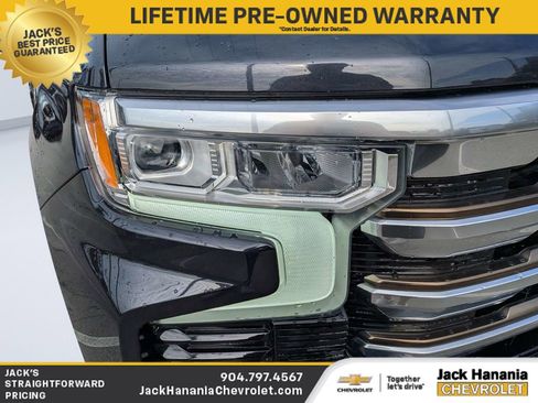 Certified 2022 Chevrolet Silverado 1500 High Country w/ Technology Package AWD/4WD image 9