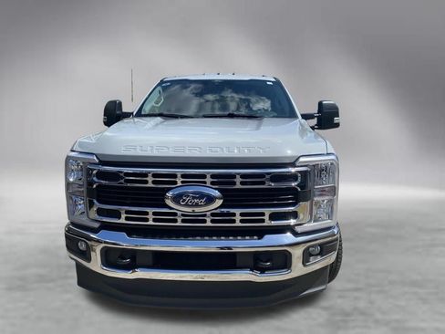 Used 2025 Ford F350 XLT w/ 360-Degree Camera Package AWD/4WD image 2