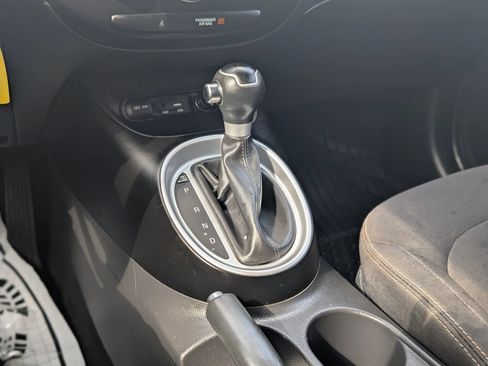 Used 2017 Kia Soul FWD image 33