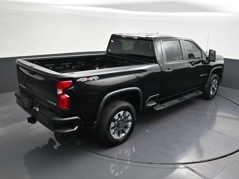 Used 2021 Chevrolet Silverado 2500 Custom w/ Custom Value Package AWD/4WD image 18
