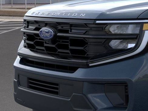New 2026 Ford Expedition Active image 17