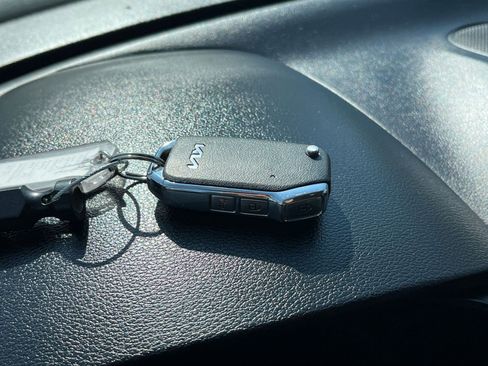 Used 2025 Kia Soul LX w/ LX Technology Package image 21