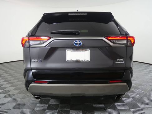 Used 2023 Toyota RAV4 XSE AWD/4WD image 4
