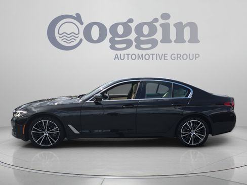 Used 2023 BMW 530i w/ Convenience Package RWD image 2