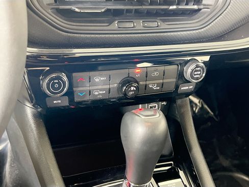 Used 2022 Jeep Compass Latitude w/ Sun and Sound Group AWD/4WD image 15