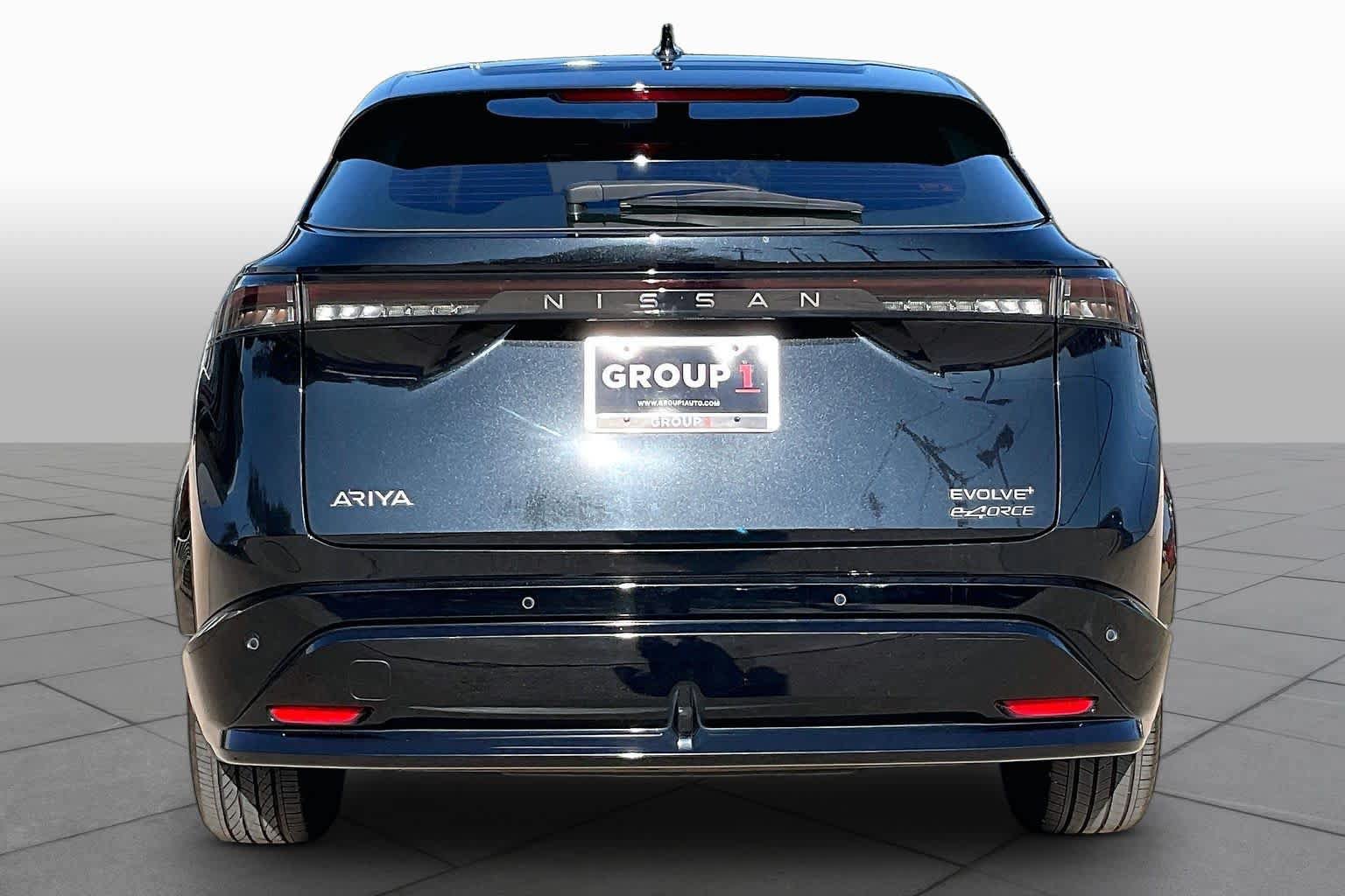 Used 2023 Nissan Ariya AWD image 4