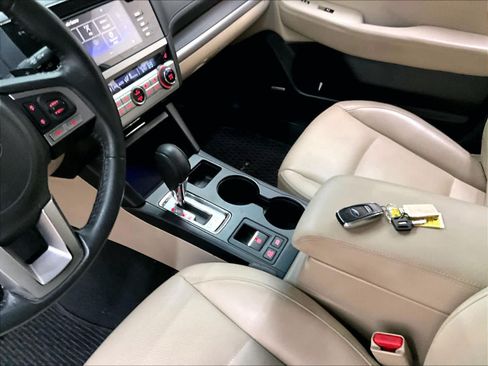 Used 2017 Subaru Outback 2.5i Limited AWD/4WD image 19