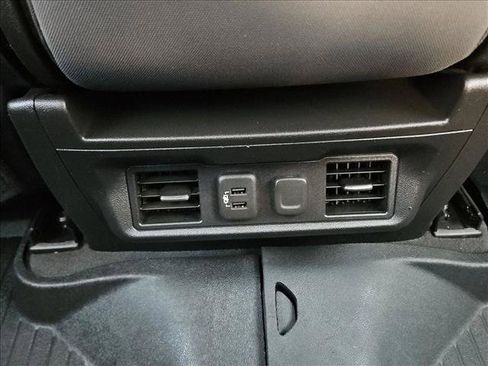 Used 2021 Chevrolet Silverado 1500 LT AWD/4WD image 16