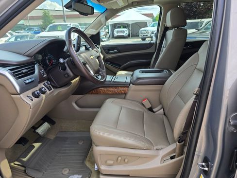 Used 2017 Chevrolet Suburban Premier AWD/4WD image 20