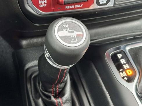 Used 2022 Jeep Gladiator Rubicon w/ Cold Weather Group image 28