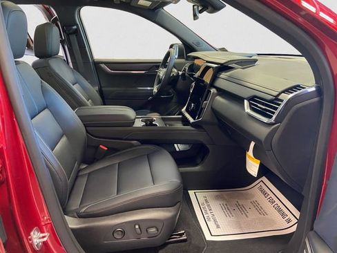 New 2025 GMC Acadia Elevation w/ Elevation Premium Package image 16