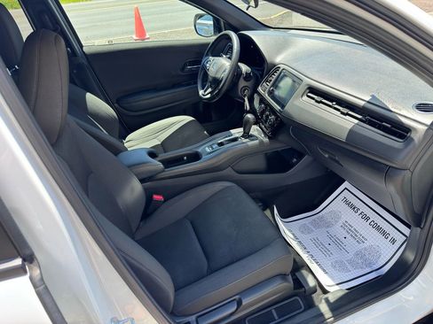 Used 2021 Honda HR-V Sport image 26