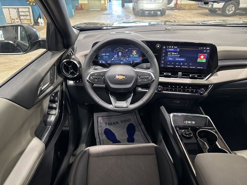 New 2026 Chevrolet Equinox LT w/ Convenience Package II image 28