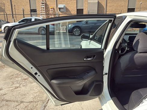 Used 2019 Nissan Altima 2.5 SV FWD image 18