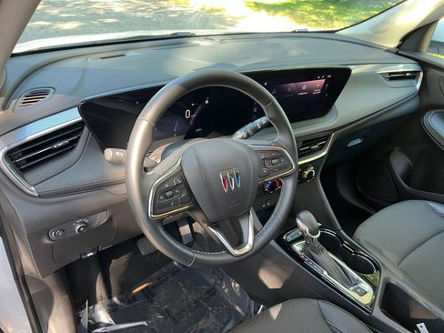 Used 2025 Buick Encore GX Preferred image 29