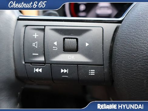 Used 2023 Nissan Rogue Platinum w/ Platinum Premium Package AWD/4WD image 29