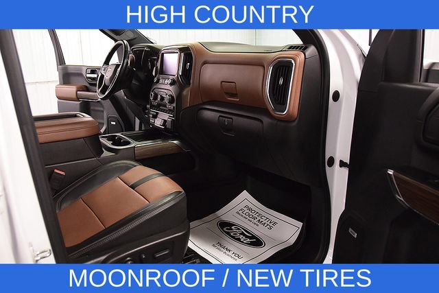 Used 2022 Chevrolet Silverado 3500 High Country w/ Safety Package II AWD/4WD image 35