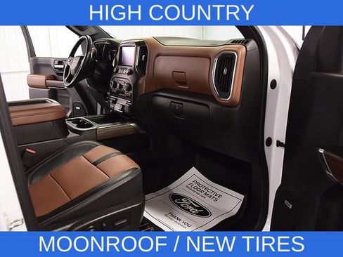 Used 2022 Chevrolet Silverado 3500 High Country w/ Safety Package II AWD/4WD image 35