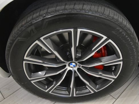 Used 2021 BMW X6 M50i w/ Premium Package image 10