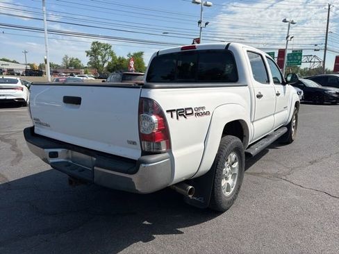 Used 2015 Toyota Tacoma 4x4 Double Cab w/ TRD Off-Road Package image 10
