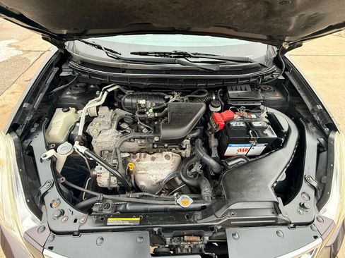 Used 2011 Nissan Rogue SV w/ Premium Pkg image 22