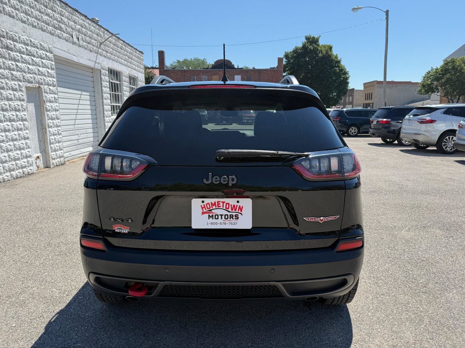 Used 2019 Jeep Cherokee Trailhawk w/ Comfort/Convenience Group AWD/4WD image 6