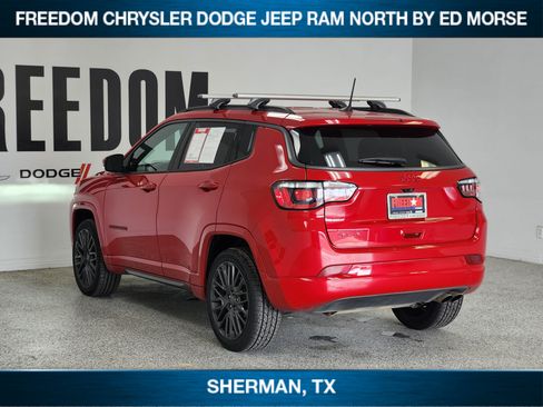 Used 2022 Jeep Compass Limited AWD/4WD image 3