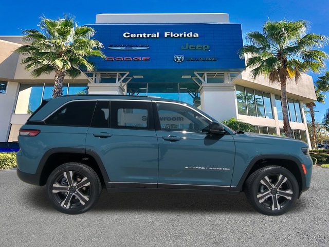 New 2027 Jeep Grand Cherokee Limited RWD image 4