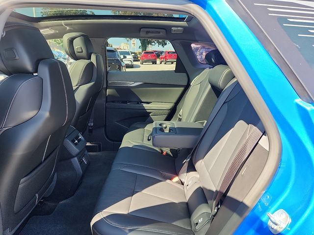 Certified 2025 Cadillac Optiq Luxury 2 AWD/4WD image 10