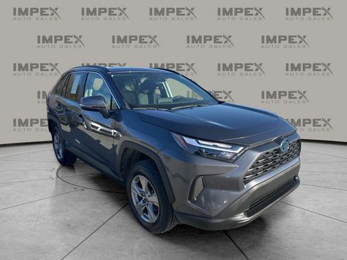 Used 2024 Toyota RAV4 XLE image 7
