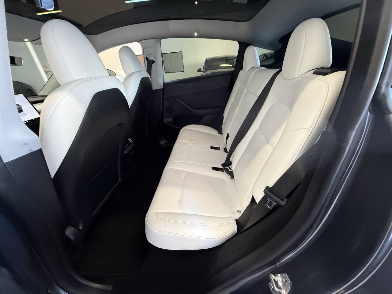 Used 2023 Tesla Model Y Performance AWD/4WD image 21