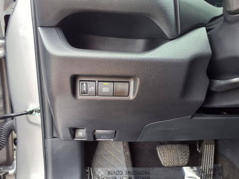 Certified 2024 Toyota RAV4 LE AWD/4WD image 16