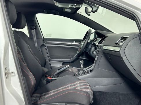 Used 2021 Volkswagen GTI S image 12