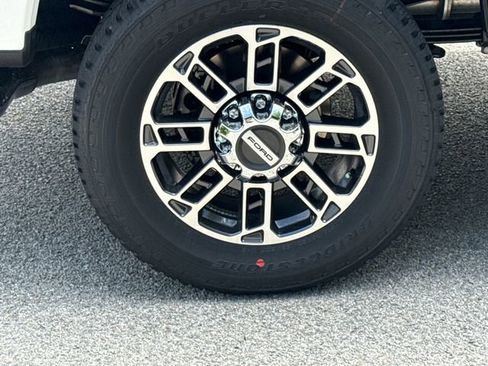 New 2026 Ford F250 Platinum w/ Platinum Plus Package AWD/4WD image 10