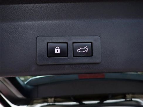 Used 2022 Subaru Ascent Onyx Edition AWD/4WD image 9