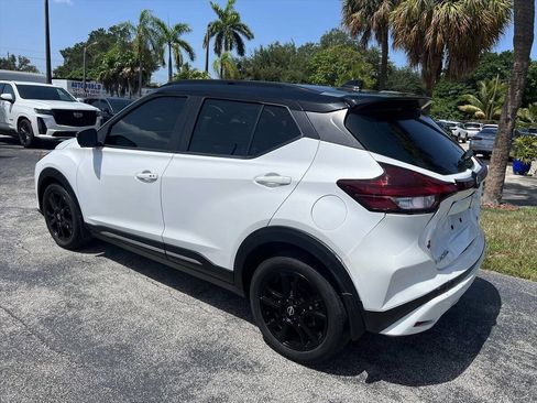 Used 2023 Nissan Kicks SR FWD image 7