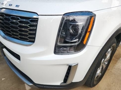 Used 2020 Kia Telluride EX w/ Towing Package FWD image 8